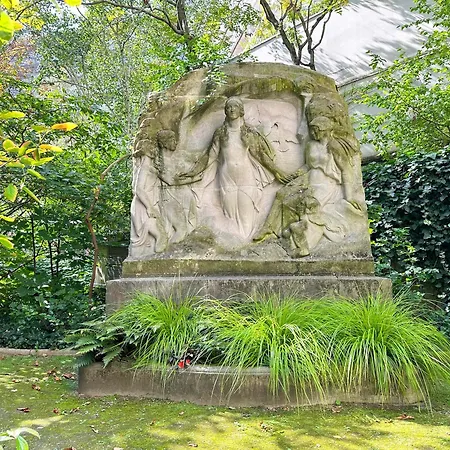 Porte De Versailles *